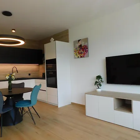 Charming Apartment *