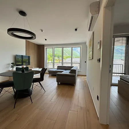 Charming بوويتش