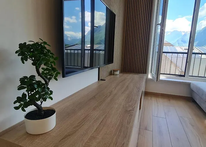 Charming Apartment *